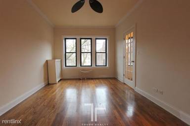 Main picture of 740 W Addison St