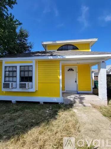 Main picture of 4026 Zapata St