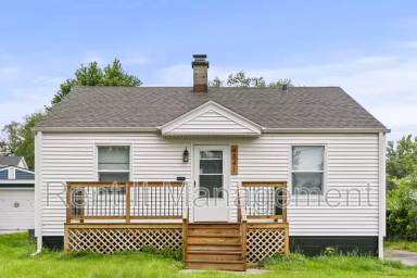 Main picture of 4841 Pierce St