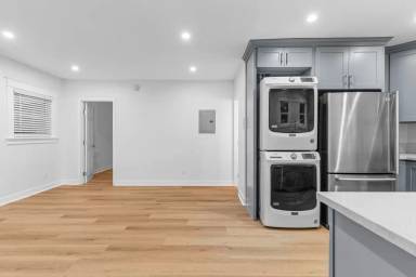 Main picture of 530 1/2 Lime Ave