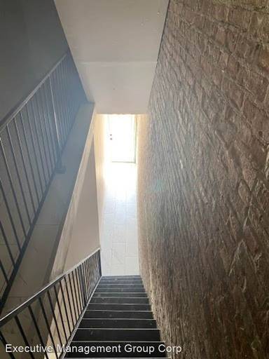 Main picture of 162 Broadway