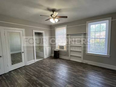 Main picture of 828 N Elm St