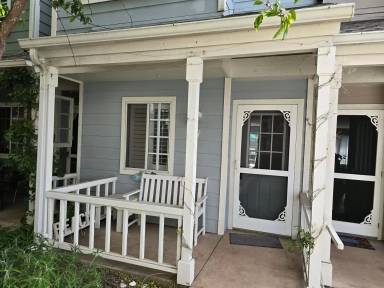 Main picture of 4692 Carpinteria Ave