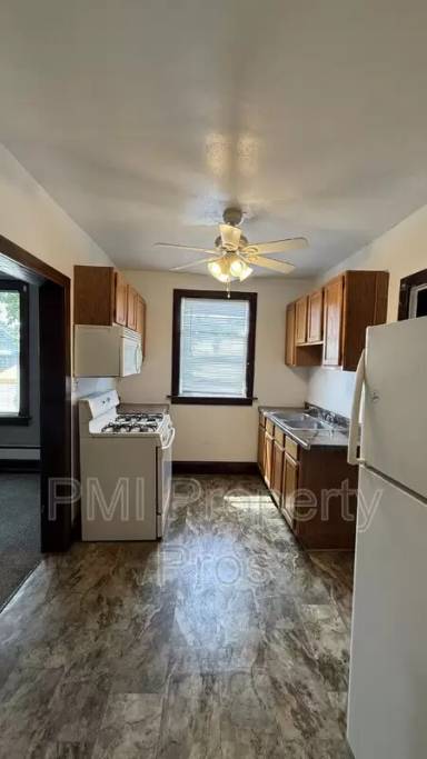 Main picture of 512 16th Street - 3