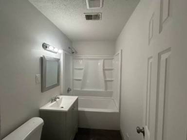 Main picture of 512 SE 34th St