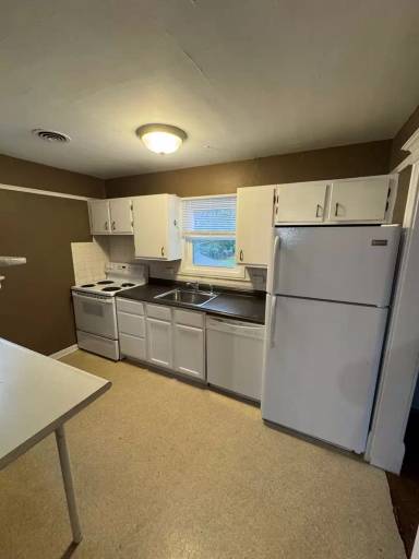 Main picture of 1403 E Olive St