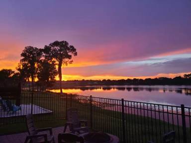 Main picture of 2069 Lake Side Ave