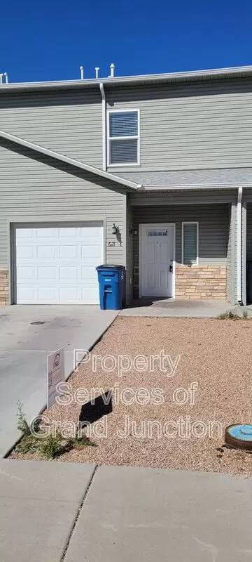Main picture of 621 Zenith Ln