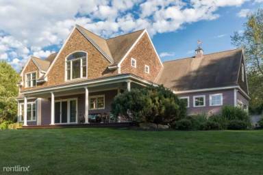 Main picture of 26 Barnard Ln