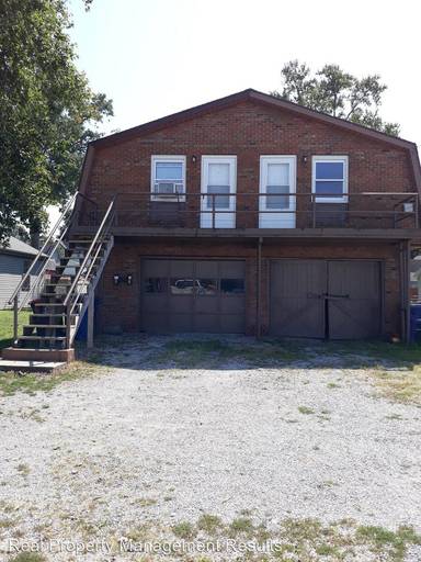 Main picture of 209 E Division St