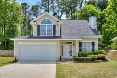 Main picture of 412 Trestle Ln