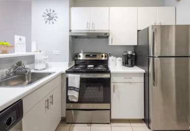 Main picture of 485 E Ohio St