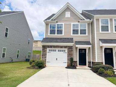 Main picture of 422 Huntingdale Pl