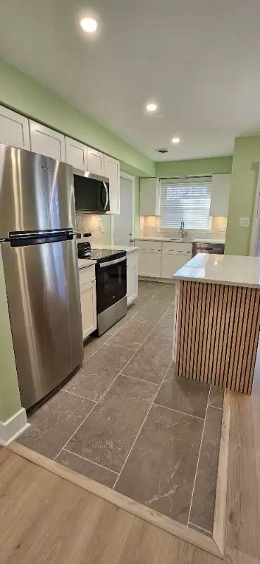Main picture of 223 Washington Sq
