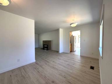 Main picture of 1302 12th St NE