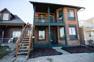Main picture of 920 S Colorado St