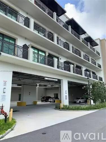 Main picture of 4100 Davie Rd