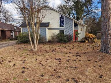 Main picture of 5864 Roxboro Dr