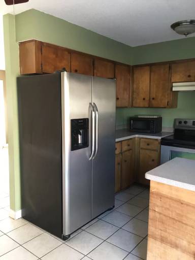 Main picture of 450 Elm St