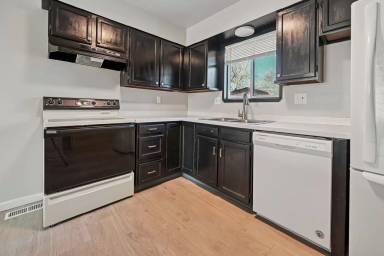 Main picture of 6420 Galley Ct