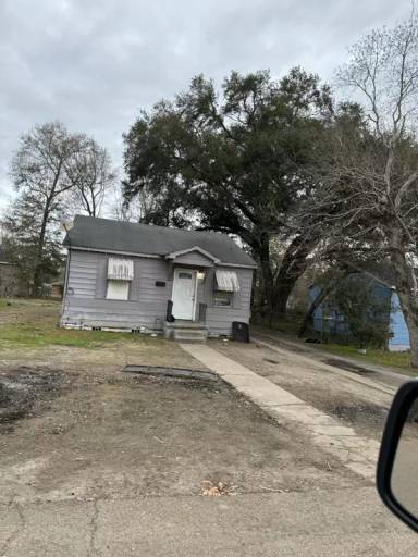 Main picture of 5223 Bradley St