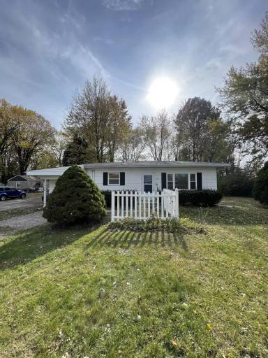 Main picture of 3185 E Deshler Ave