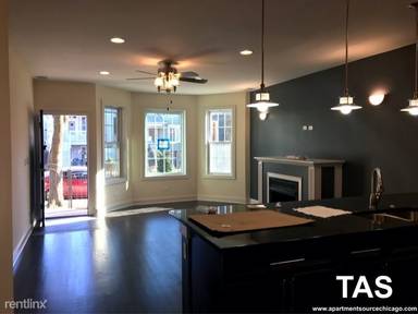 Main picture of 2834 N Ridgeway Ave