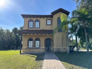 Main picture of 2005 Baylarian Blvd