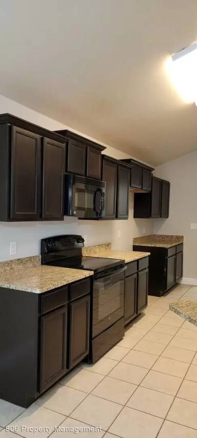 Main picture of 5504 110th St