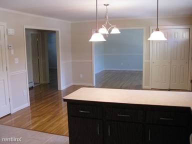 Main picture of 36 Hillsdale Rd