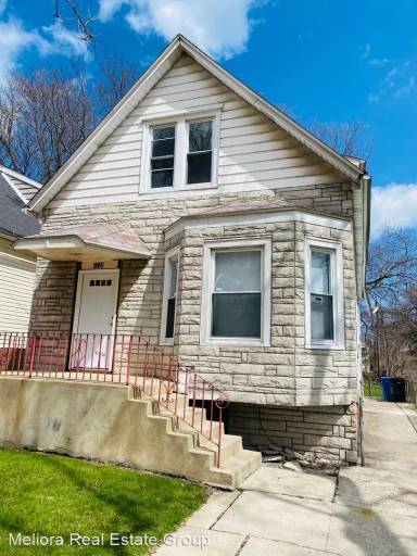 Main picture of 7745 S Burnham Ave