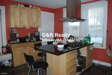 Main picture of 259 Summer St