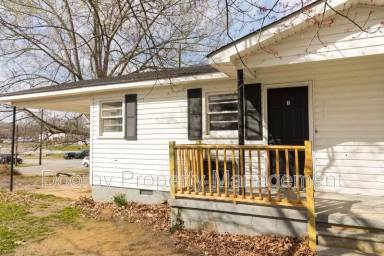 Main picture of 207 Napier St