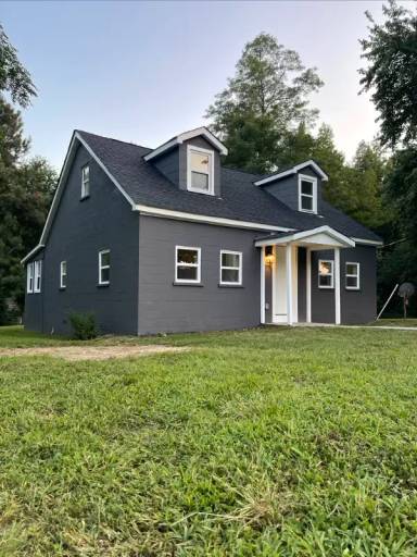 Main picture of 18701 Turkey Egg Rd