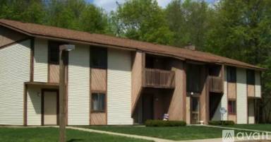 Main picture of 146 Lake St