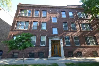 Main picture of 3765 N Lakewood Ave