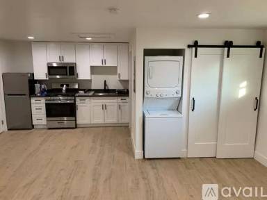 Main picture of 206 Martinvale Ln