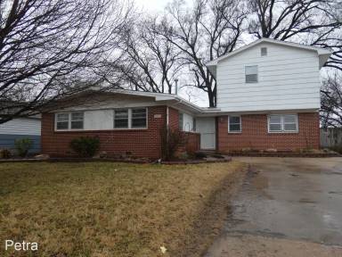 Main picture of 3203 S Custer Ave