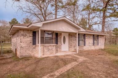 Main picture of 4 Barre Ln
