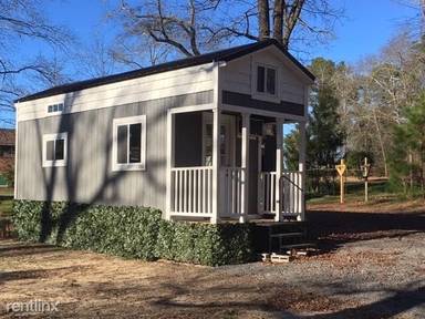 Main picture of 723 Spring Hill Rd