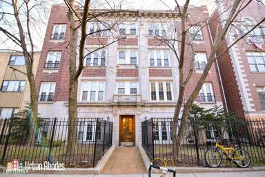 Main picture of 4241 N Kenmore Ave