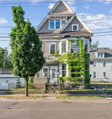Main picture of 548 Minnehaha Ave E