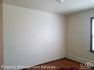 Main picture of 18051 Hoover St