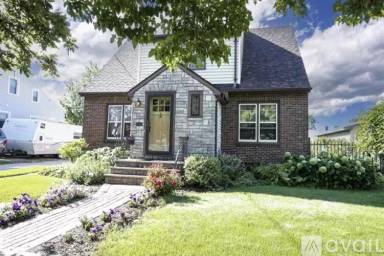 Main picture of 733 1st St