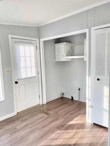 Main picture of 11131 N Wawasee Cir W