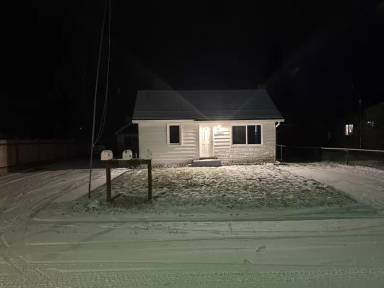 Main picture of 1445 Lacey St
