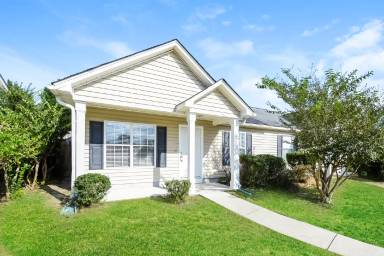 Main picture of 127 Linville Ct