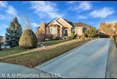 Main picture of 13017 S Glacier Point Cir