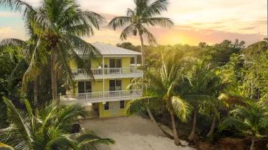 Main picture of 33 Tarpon Ave