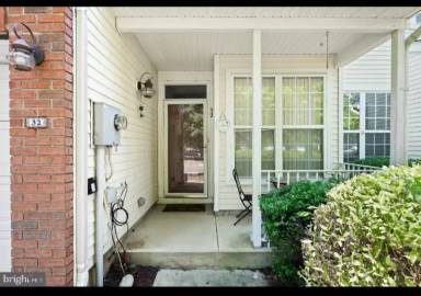 Main picture of 32 Chatham Ct